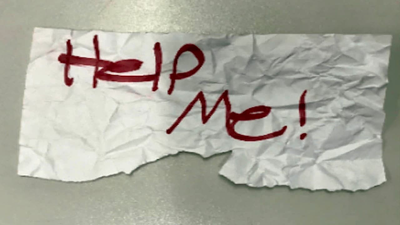 Esta niña fue secuestrada y abusada por un hombre de 61 años en Texas. Una pequeña nota ayudó a rescatarla en California