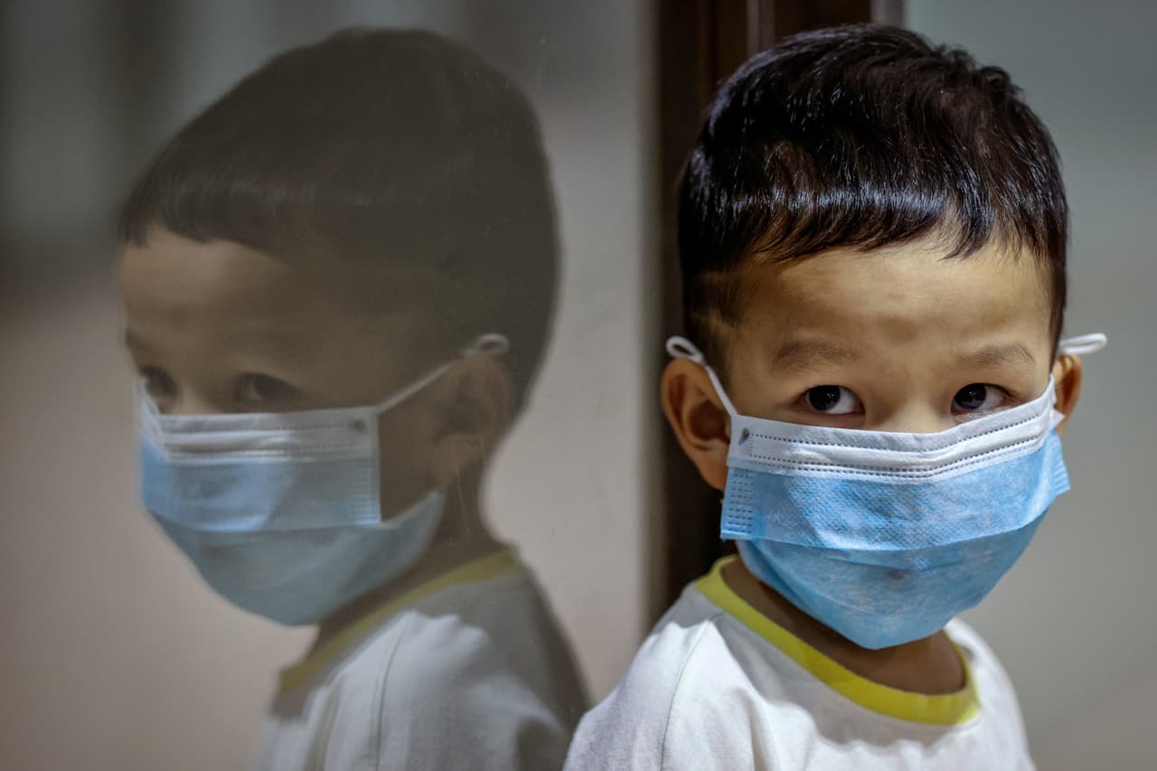 El uso obligatorio de la mascarilla incluye a los niños de 5 años en adelante.