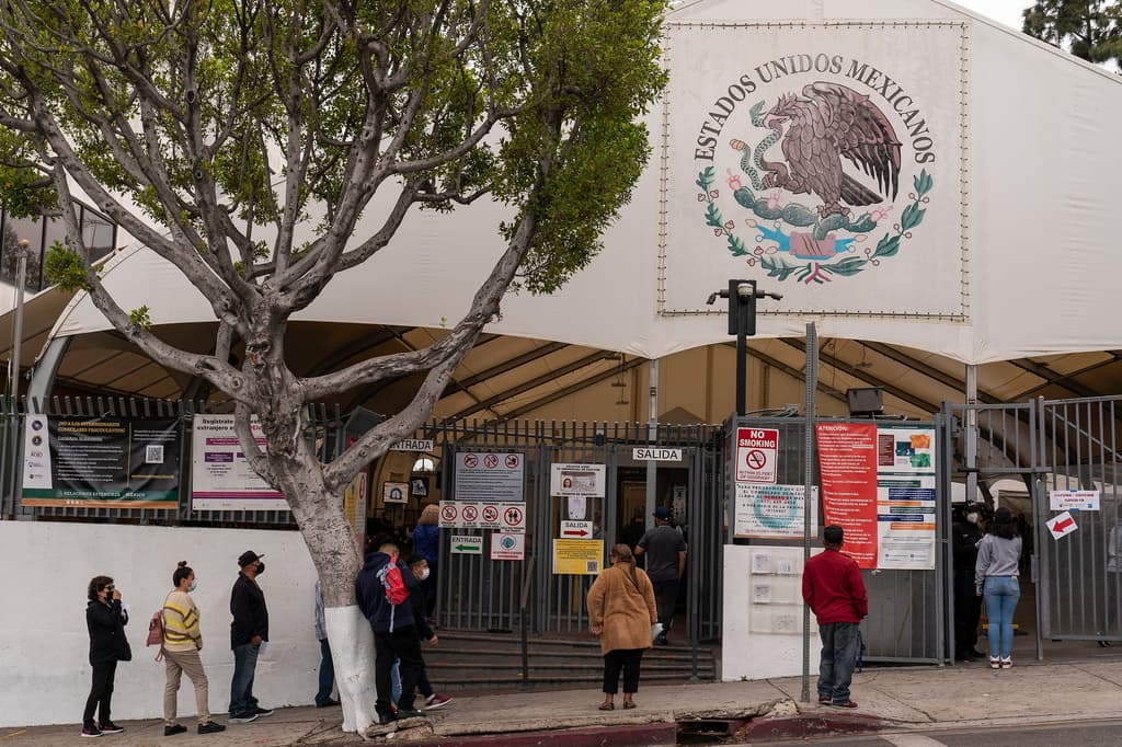 El impacto del posible cierre del consulado de México en Los Ángeles por la revisión anunciada por el Departamento de Estado