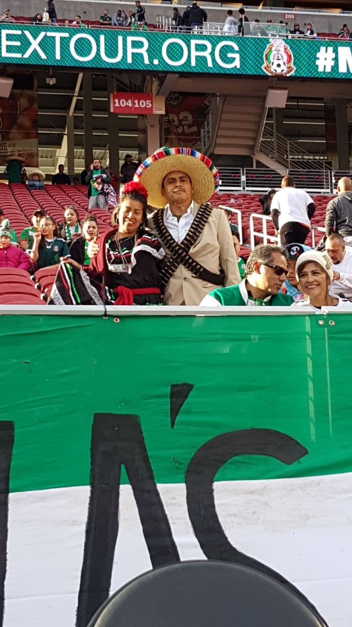 La fiesta y color de los fanáticos mexicanos prendió el ánimo para el partido del 'Tri' en el Levi's Stadium contra Islandia como preparación para el Mundial de Rusia 2018.