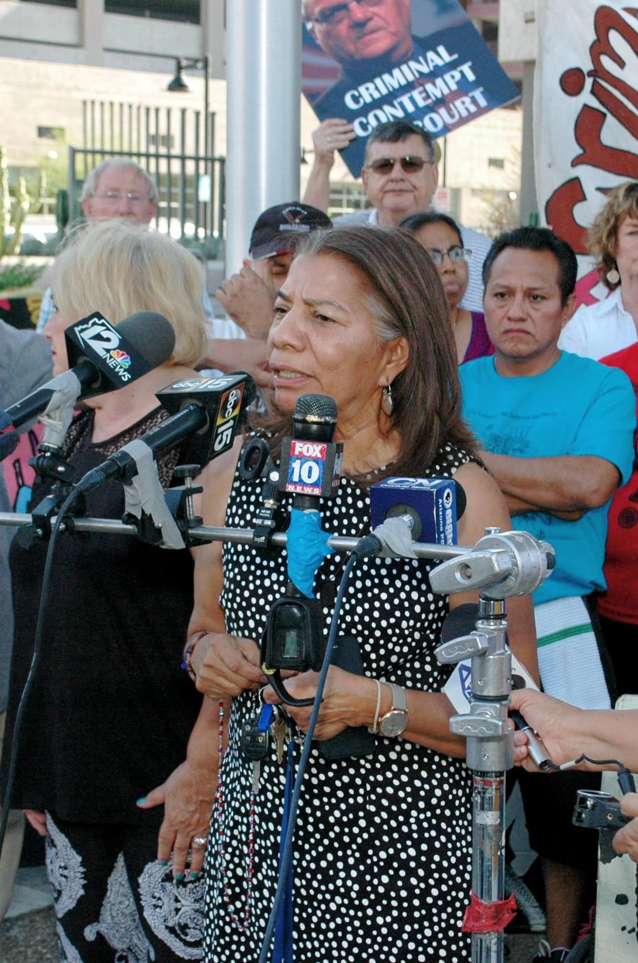 Petra Falcón durante una manifestación en Phoenix, Arizona.