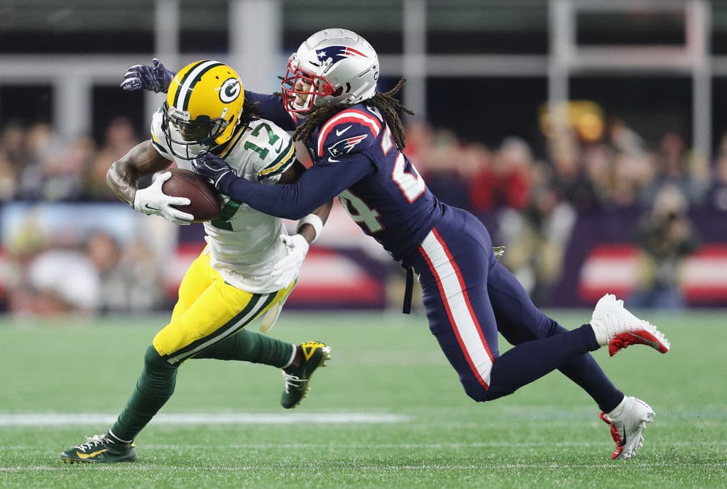 Cuando Brady vestía el uniforme de los Patriots, en 2014 perdió ante Rodgers, pero en 2018 salió victorioso en Foxboro.