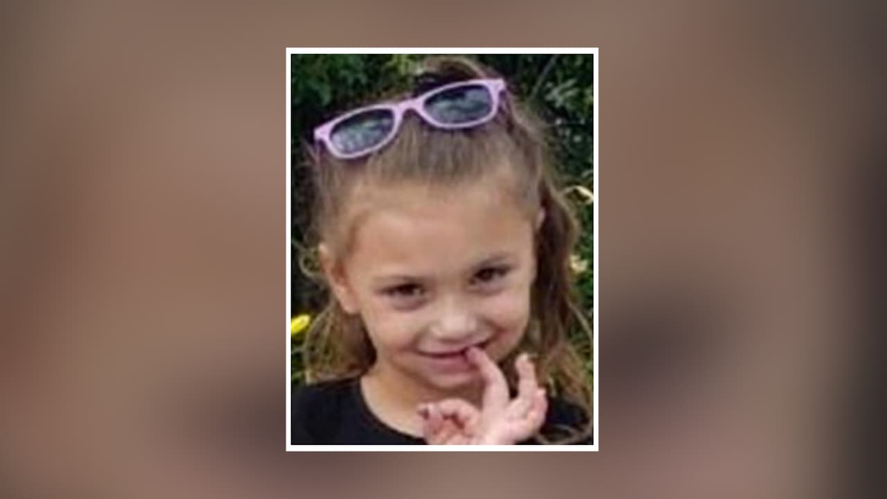 Esta niña desapareció en 2019: la encontraron viva dos años después bajo una escalera