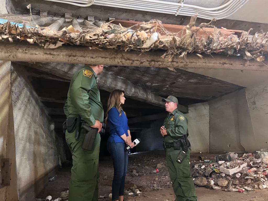 A través de ellos se pasan personas, drogas o armas entre ambos países.