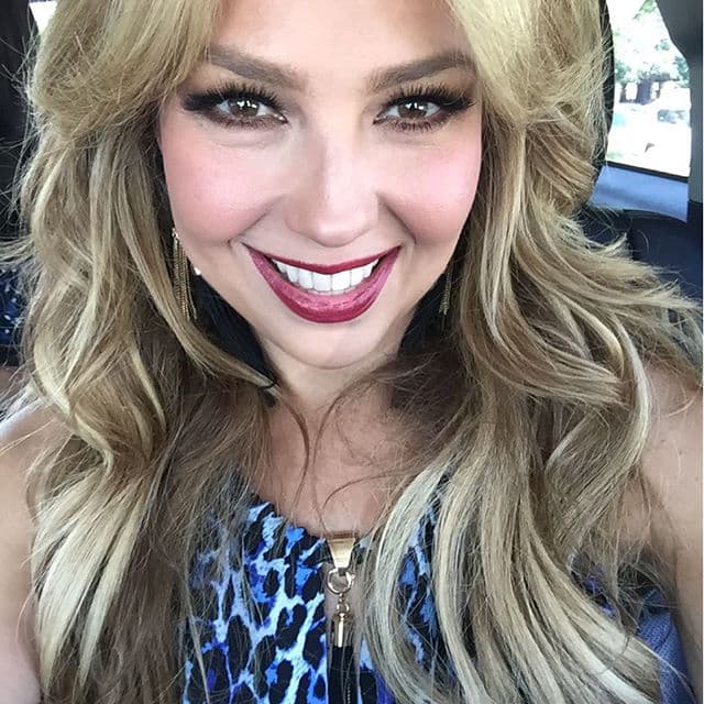 Eso sí, ahora la artista es más glamorosa y así la vemos, con una cabellera cada vez más rubia.