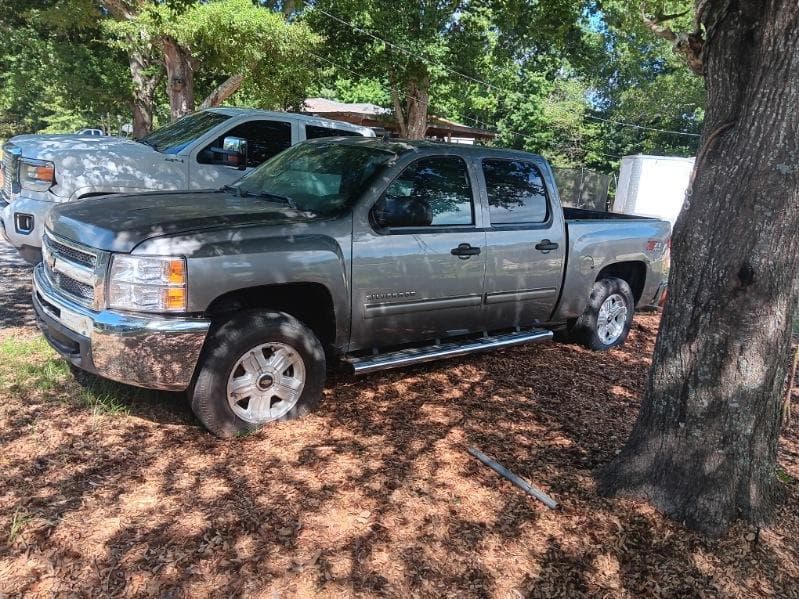 Le vendieron una camioneta con 140,000 millas y en realidad eran más: cómo descubrir un millaje alterado