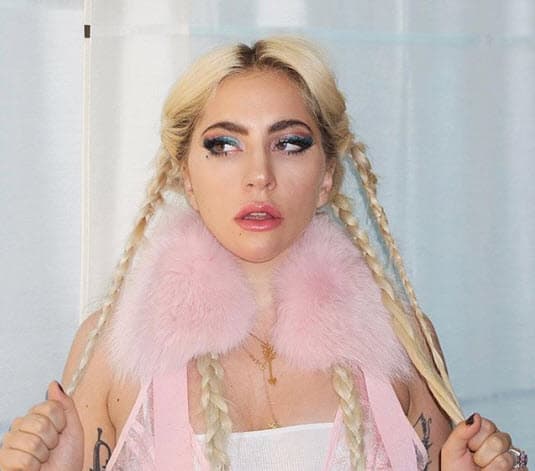 En especial en la fotografía donde apenas tenía 18 años.