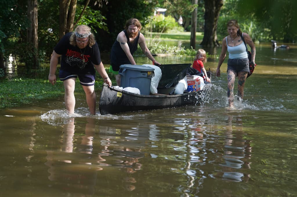 Miles de personas en Indiana siguen sin electricidad una semana después de las tormentas