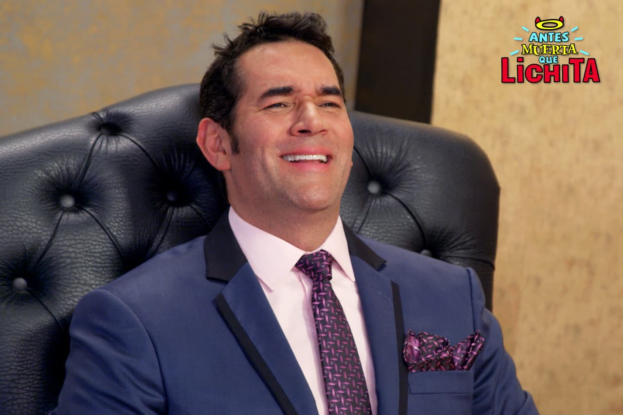 Augusto le confiesa a Draco que él fue quien compró la mansión de Rafael.