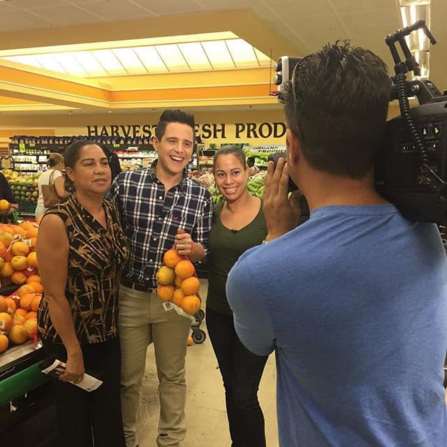 Alejandro Chabán fue al súper con sus fans. ( 7 de septiembre)