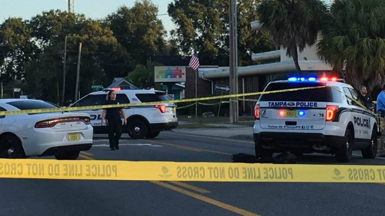 Rescatan a dos mujeres a las que un hombre armado amenazaba atrincherado en un apartamento