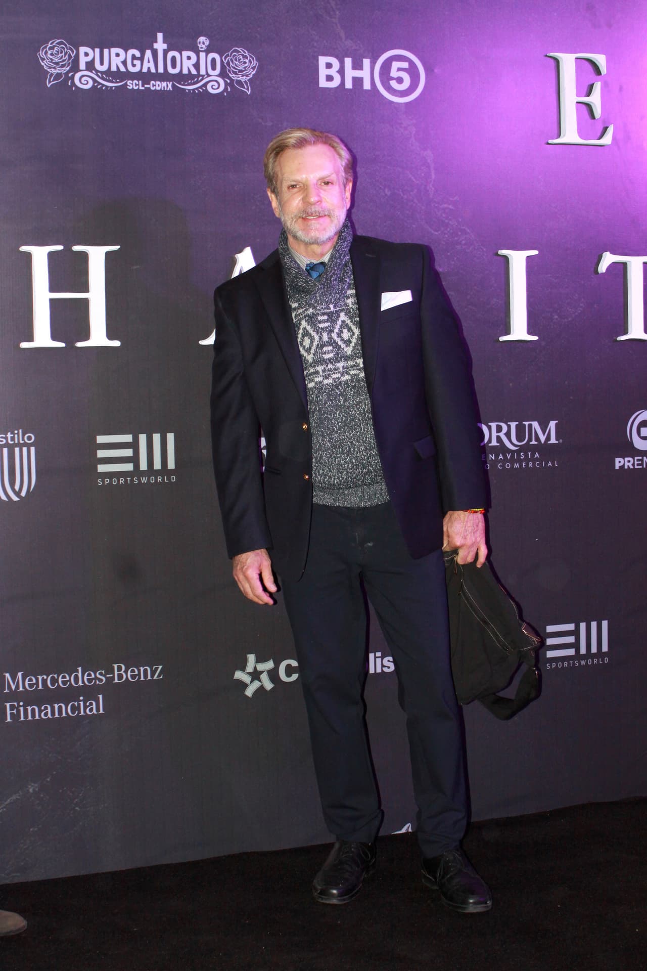 El actor de telenovelas como '
<b>Pueblo chico, infierno grande'</b> y
<b><a href="https://www.univision.com/shows/por-amar-sin-ley">Por amar sin ley</a></b> aseveró que si Edith González hubiera creído en las sanaciones crísticas hoy seguiría viva.