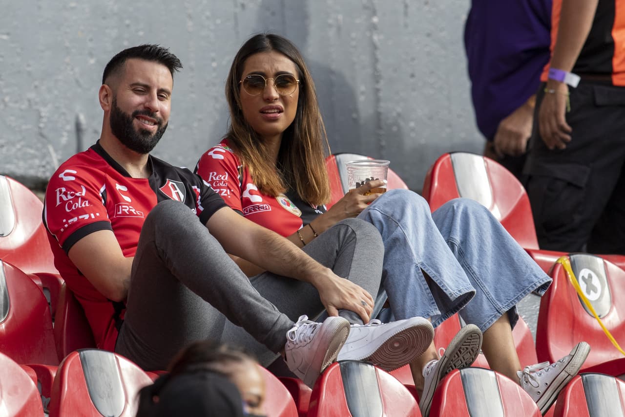 La afición de Atlas se hizo presente en el Estadio Jalisco.
