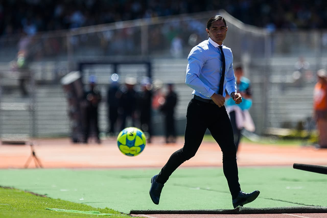 Juan Francisco Palencia es otro de los abanderados jóvenes de la dirección técnica en la Liga MX. Cuenta con la ventaja de que como jugador y directivo, ya fue parte de Chivas.