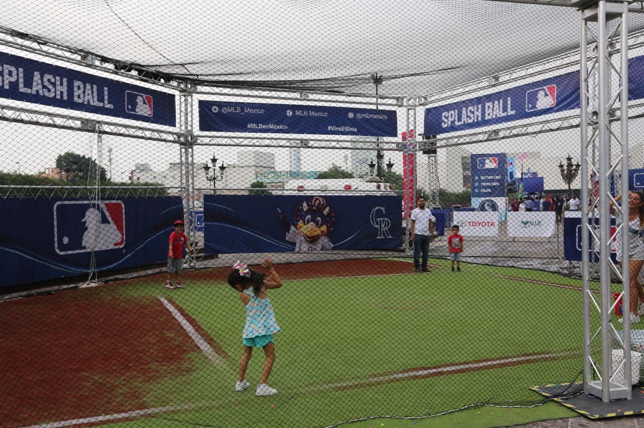 El tradicional Fan Fest fue todo un éxito en la Macroplaza.