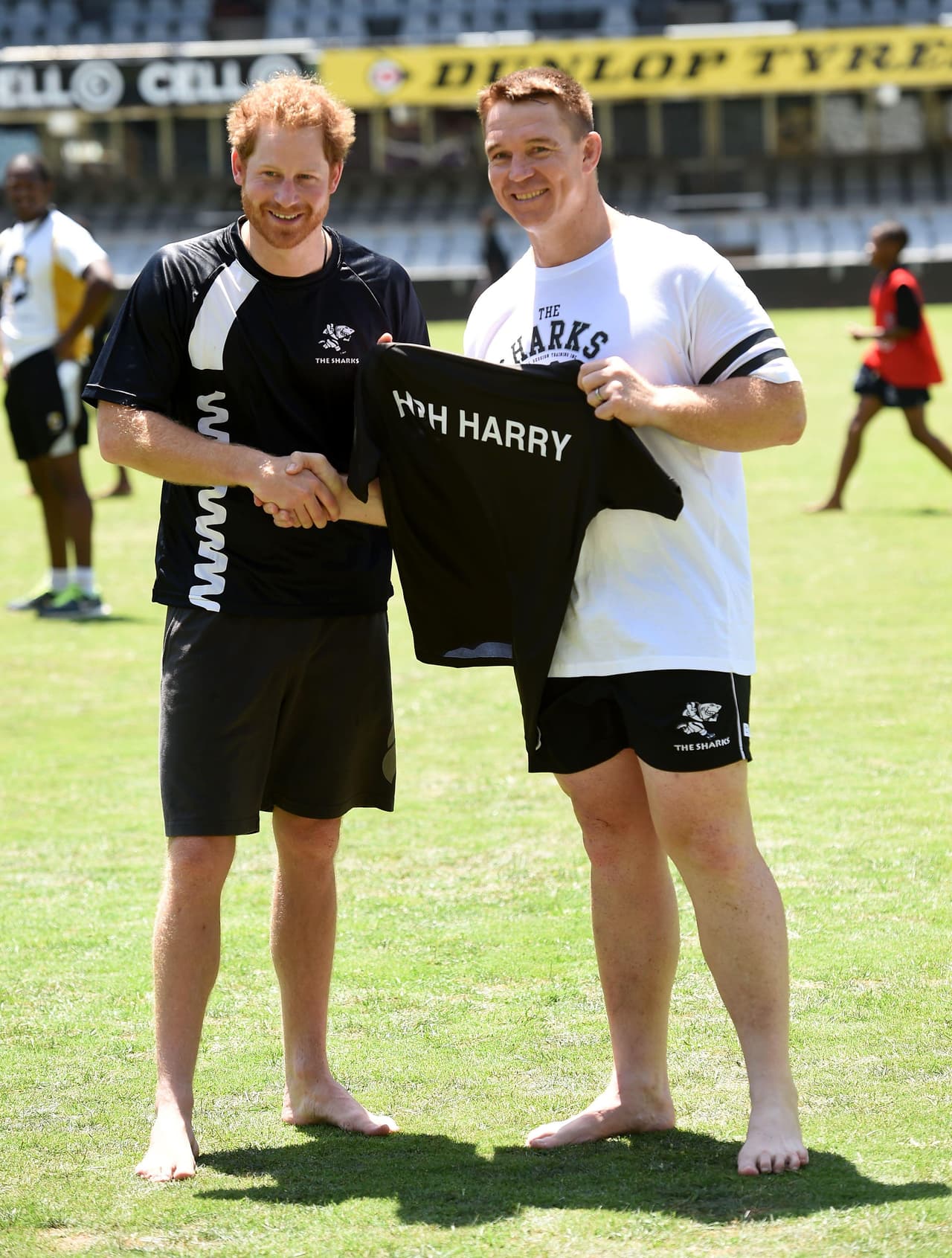 El Príncipe Harry jugando rugby en Sudáfrica