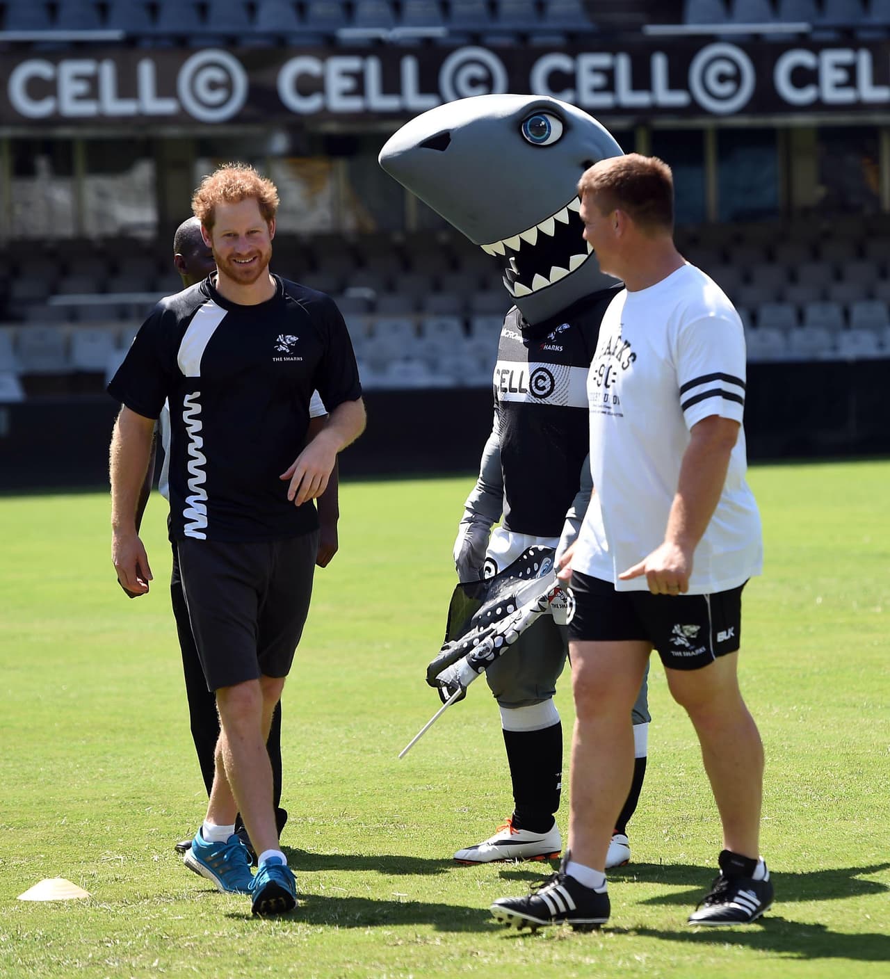 El Príncipe Harry jugando rugby en Sudáfrica