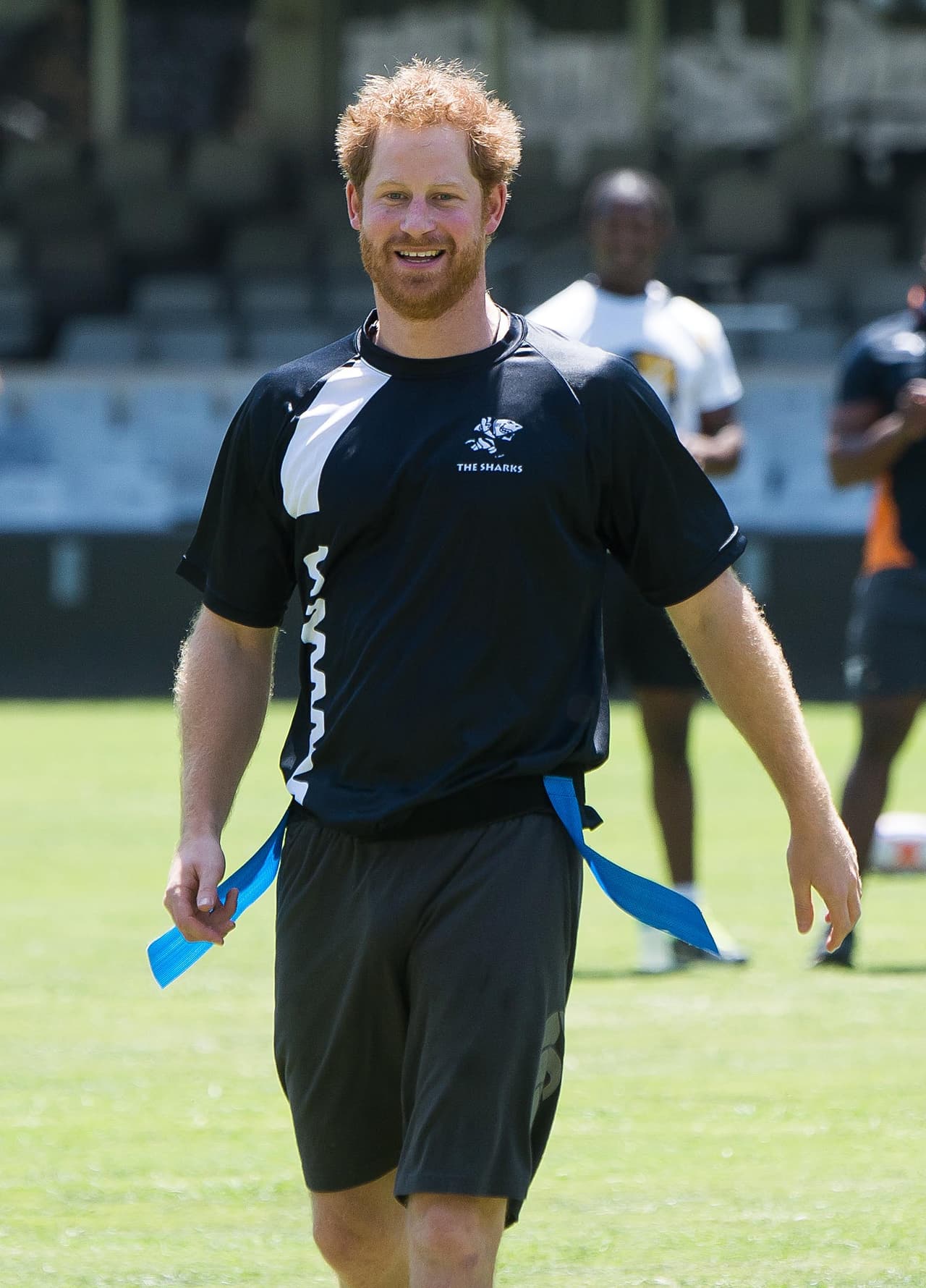 Jugando con los chicos en el estadio.
