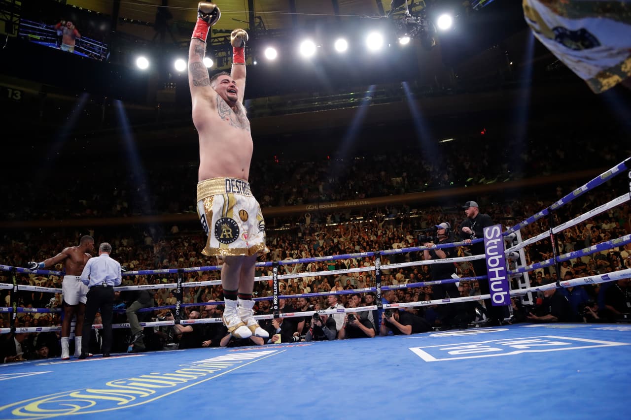 El mundo se rió por el físico de Andy Ruiz, nadie confiaba en él y noqueó al campeón en una pelea épica para quedarse con todos sus cinturones.
