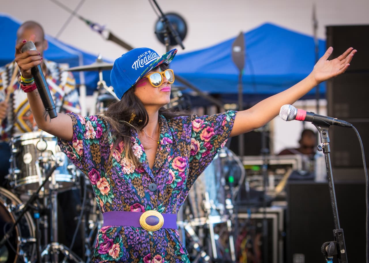 Damos un vistazo atrás a lo mejor del “Supersónico 2014”; moda, arte y mucha música hicieron parte de este gran festival y que este año promete mucho más, con artistas de la talla de Aterciopelados, Ximena Sariñana, Kinky, Nortec: Bostich & Fussible, para más info visita supersonico.me