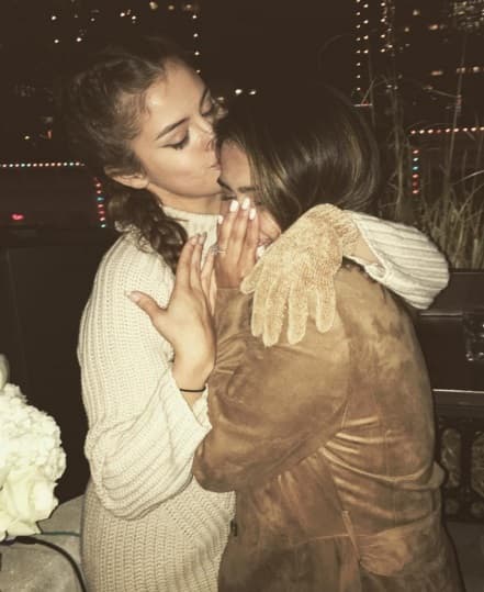 Pero si a Justin la vida se le complica a Selena no, y para muestra estas fotos.