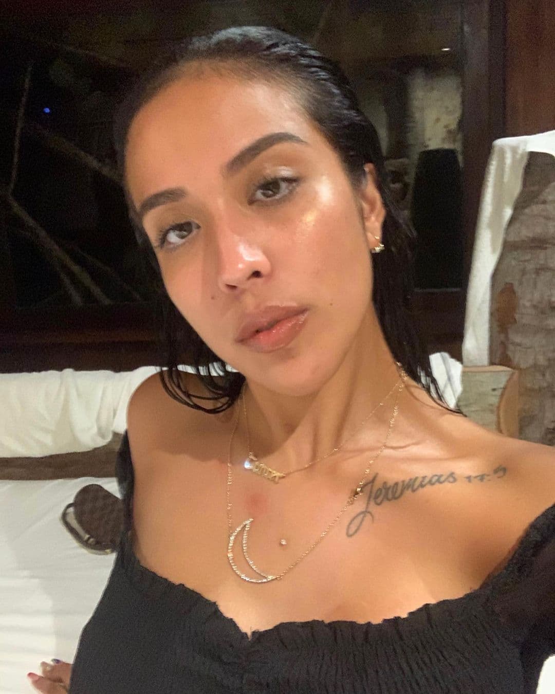 En cuanto a su talento musical, poco a poco es cada vez más conocida por sus letras, muy al estilo del género urbano, y ha posicionado entre las tendencias de Youtube varios de sus temas.