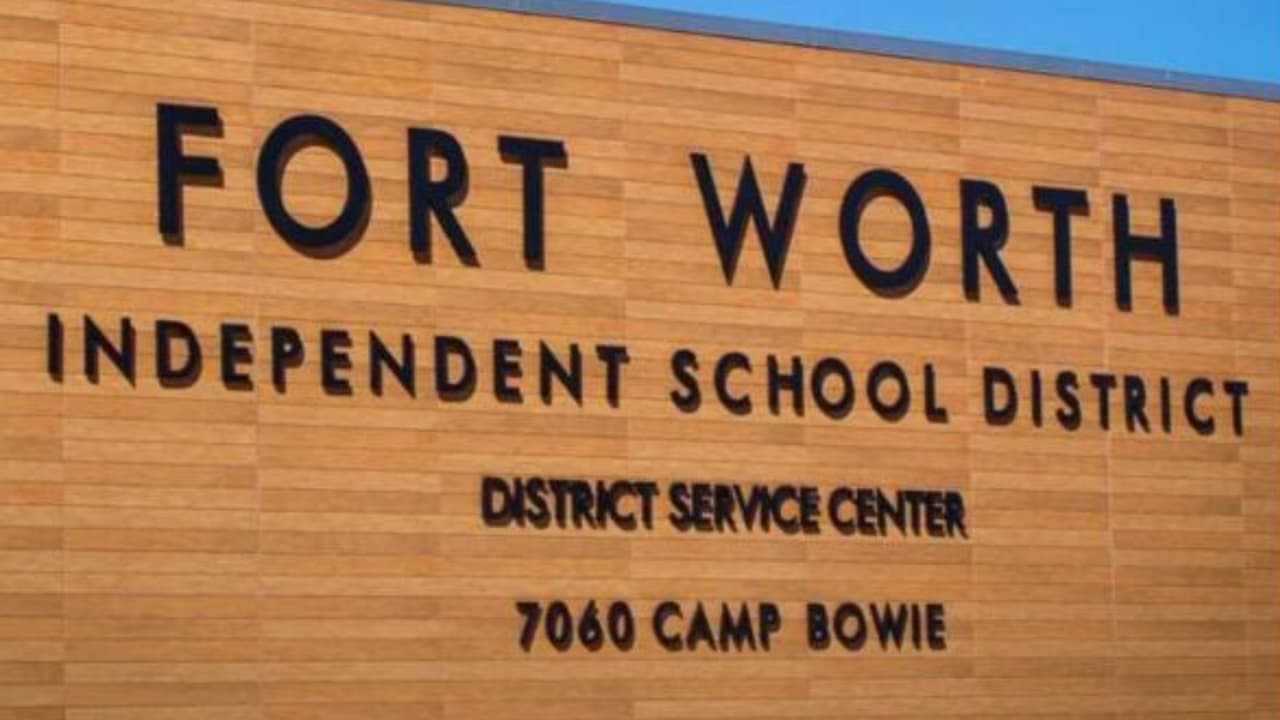 Fort Worth ISD inicia clases con 308 maestros sin certificación: ¿Qué significa para los estudiantes?