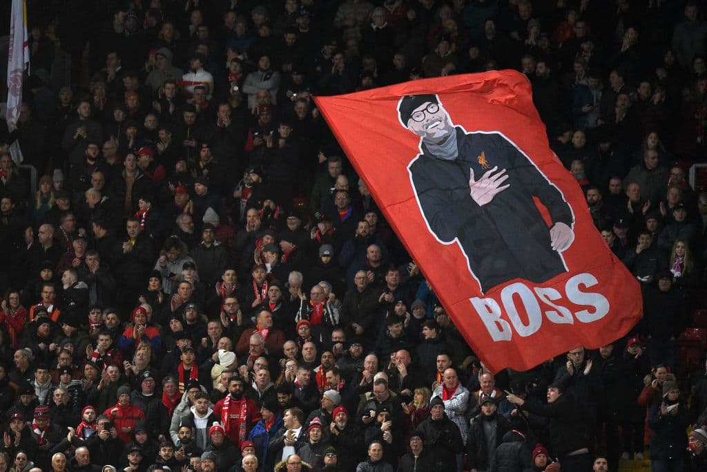 Liverpool derrota 2-0 al Leicester City con doblete de Diogo Jota en Anfield. El colombiano Luis Díaz salió como titular para enfrentar a los Foxes.