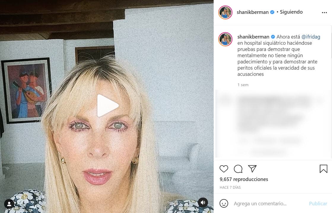 El video va acompañado del siguiente texto: "Ahora está Frida Sofía en hospital psiquiátrico
<b><a href="https://www.univision.com/famosos/frida-sofia-podria-ser-candidata-protagonizar-aventurera">haciéndose pruebas</a> </b>para demostrar que mentalmente no tiene ningún padecimiento y para demostrar ante peritos oficiales la veracidad de sus acusaciones".
<br>