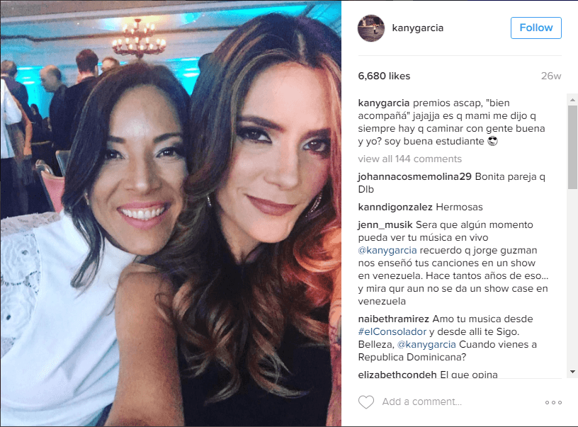 Ahora viven su amor por todas partes y son inseparables.