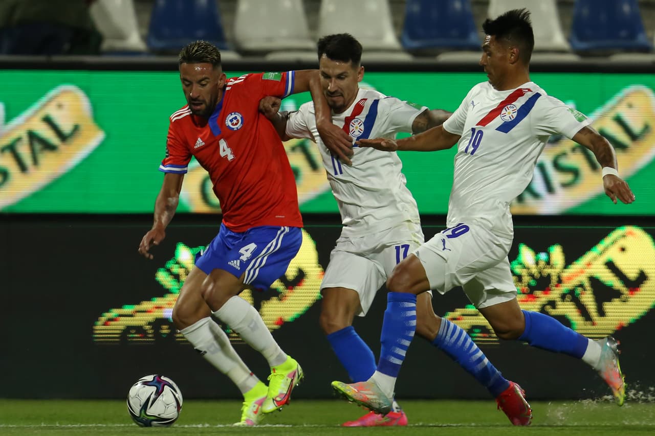 Argentina goleó a Uruguay mientras que Chile por fin volvió a ganar tras enfrentarse a la Selección de Paraguay.
