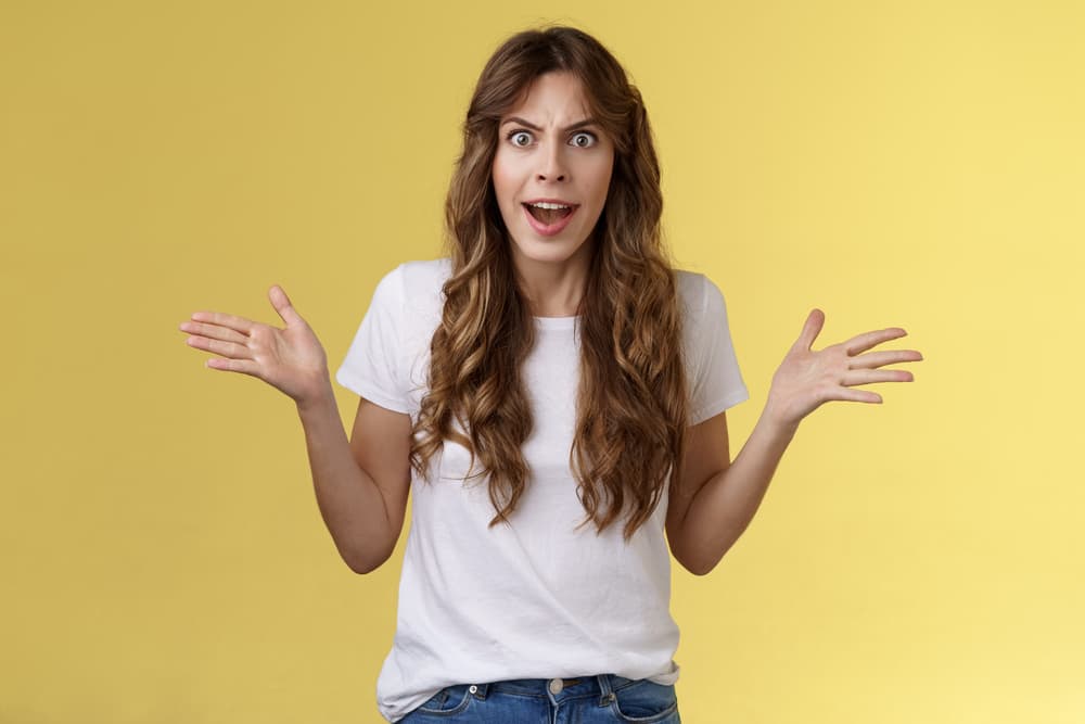 Tu facultad de expresarte puede volverte imprudente y decir cosas que no deberías. Podrías pensar que estás siendo sincero, algo magnífico de tu signo porque no te gusta la hipocresía, pero tienes que separar eso y la manera de herir a los demás, así que cuidado pues puedes tener la lengua muy suelta y poderosa.
<br>