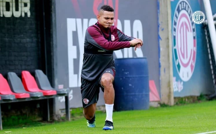 Toluca con sus nuevas adquisiciones y entrenando ‘en el infierno’ y también jugando partido de preparción contra los Bravos de Juarez.