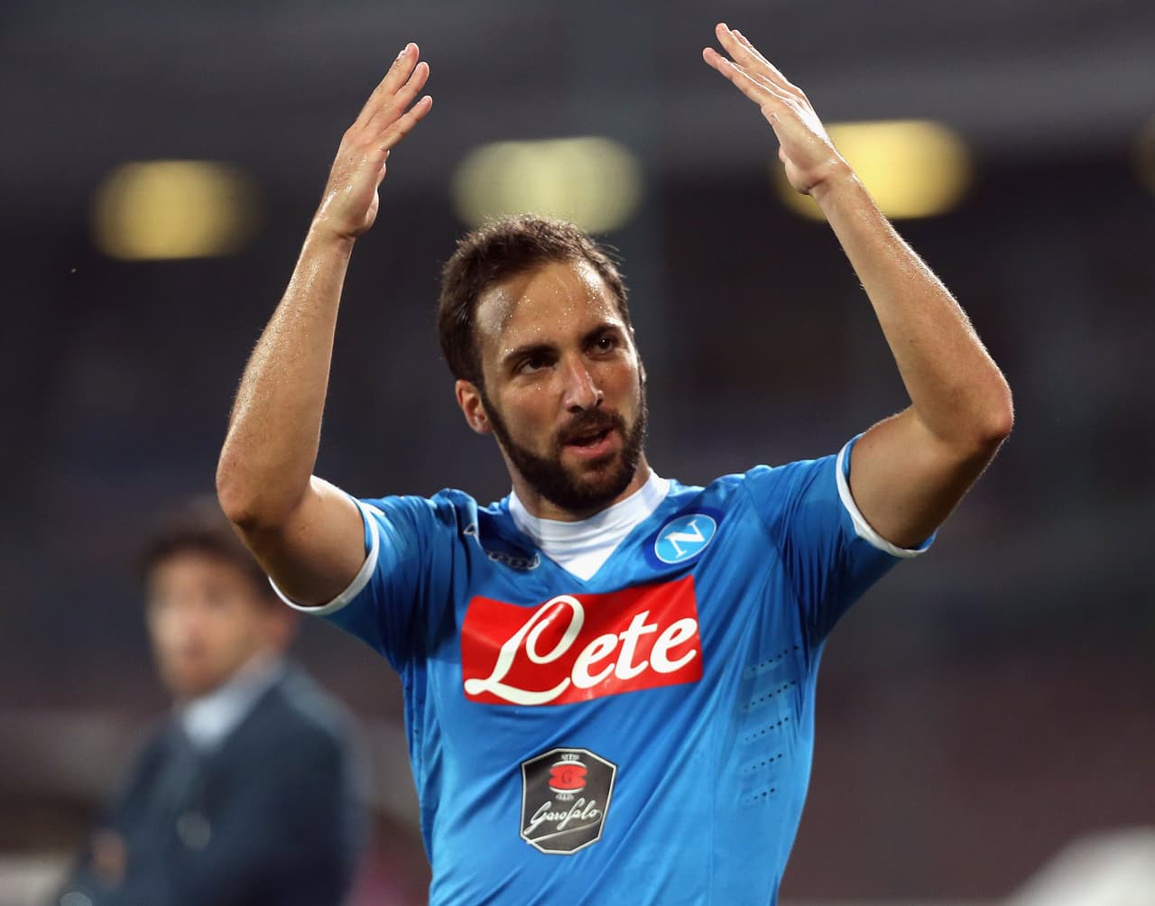 Nápoles congeló las negociaciones con Juventus por el pase de Higuaín