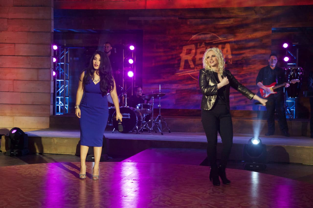 <a href="http://www.univision.com/shows/la-reina-de-la-cancion/stephanie-franco-vs-mary-fredette-cual-de-las-dos-hizo-un-mejor-trabajo-con-si-una-vez-video">Stephanie Franco vs. Mary Fredette</a>, ¿cuál de las dos hizo un mejor trabajo con 'Si una vez'?