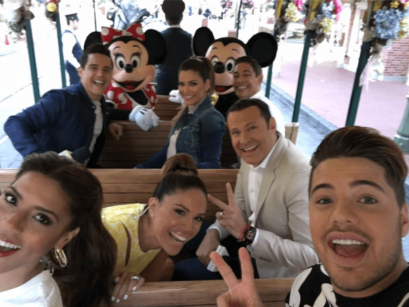 Todos listos para comenzar la aventura! Wojooo directo al castillo de Cinderella por favor.