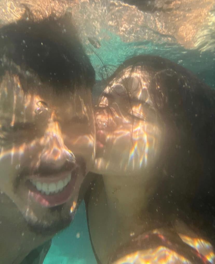 Ahora que es oficial su noviazgo, no dudan en compartir en redes sociales sus mejores momentos juntos y su romántico viaje no fue la excepción.