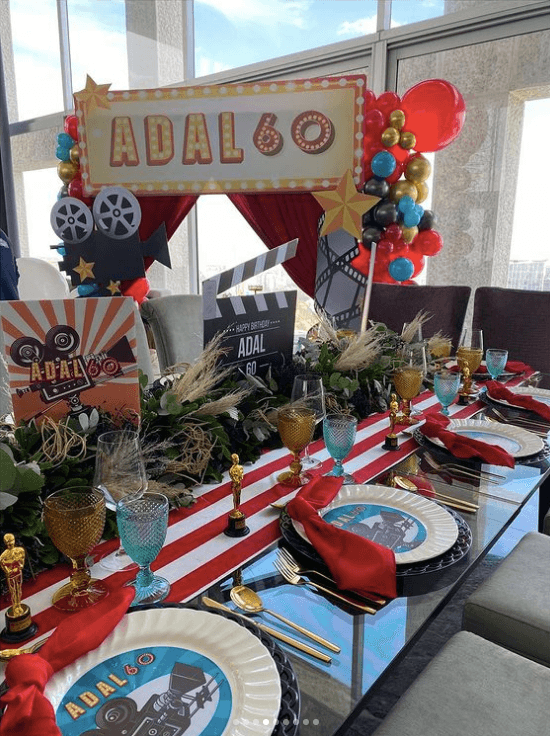 Sus 60 años circularon alrededor del tema del cine. Proyectores y cintas cinematográficas, claquetas, estatuillas del Premio Oscar y palomitas fueron grandes protagonistas de la decoración.