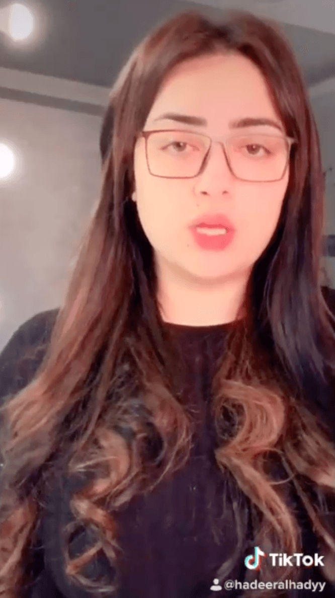 A pesar de eso, el Tribunal de delitos económicos de el Cairo acusó a
<b>Hadeer al Hady</b> por incitar a la inmoralidad y al libertinaje.