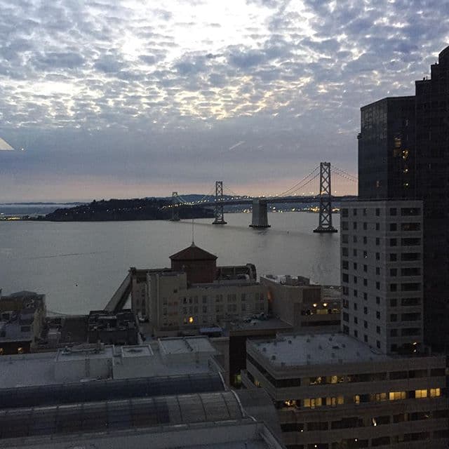 El cielo del área de la bahía fue compartido por decenas de usuarios de redes sociales.