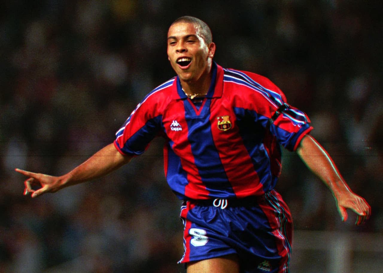 Ronaldo Nazario se dio a conocer en el mundo gracias a su etapa juvenil brillante en el Barcelona de España, donde incluso ganó Balón de Oro.