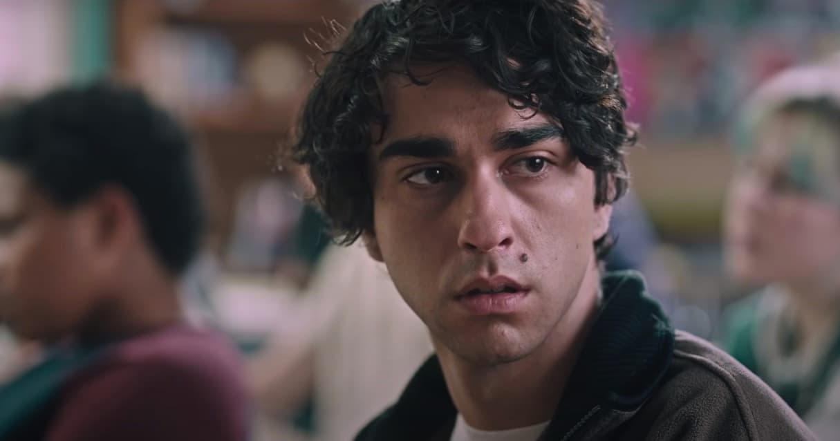 ‘Hereditary’ fue sumamente aclamada cuando se estrenó y algunas críticas la describen como “oscura”, “inquietante” o “escalofriante”. El protagonista Alex Wolff contó que la película le causó “daño psicológico”.