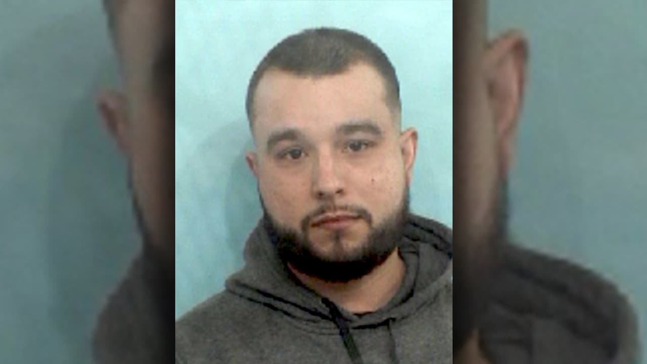 César López, 24 años residente de Tulare