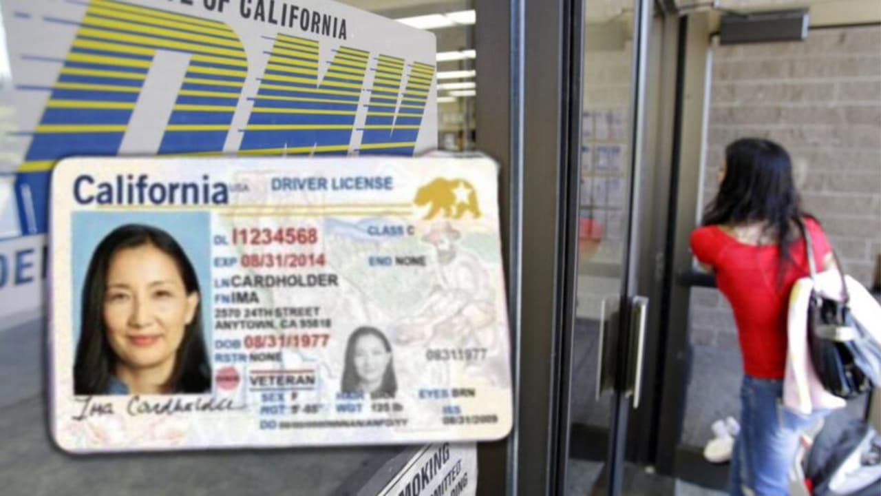 <h2 class="cms-H2-H2">Quiénes pueden tramitar una licencia de conducir AB60 en California</h2>
<br>
<br>Los inmigrantes indocumentados que tengan
<b>una forma de proporcionar una prueba de identidad y una prueba de residencia en California</b> pueden tramitar una licencia de conducir AB60.