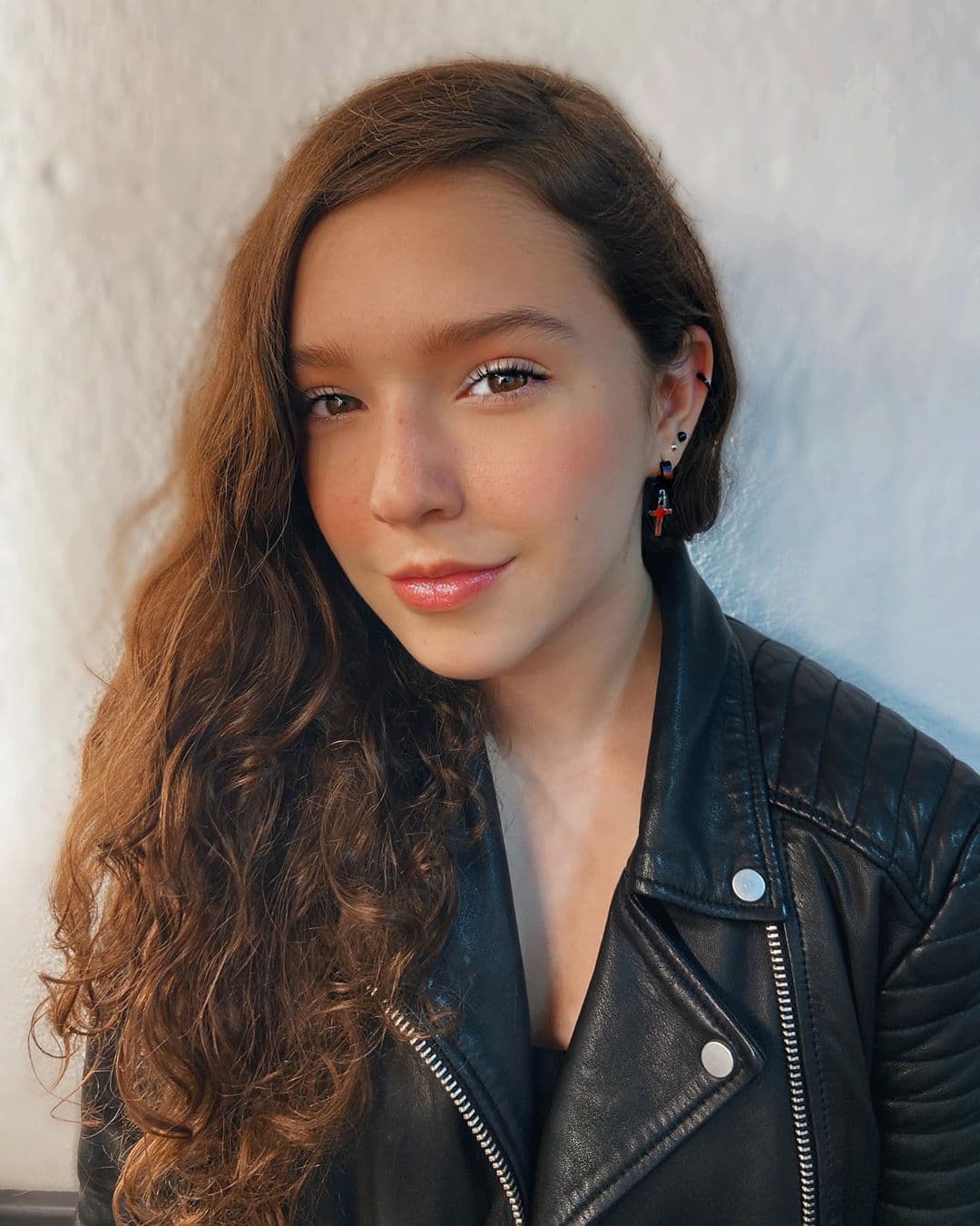 No es ningún secreto que la vena artística está muy desarrollada en
<b>Mía</b>, gracias a su papá Erik y su mamá Andrea, ambos con grandes carreras en los escenarios.