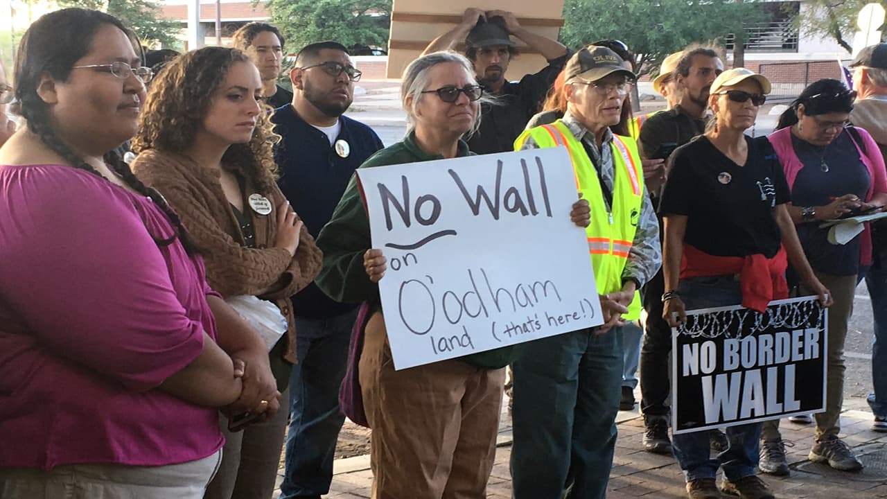 Tribu indígena de Arizona protesta contra la construcción del muro en sus tierras