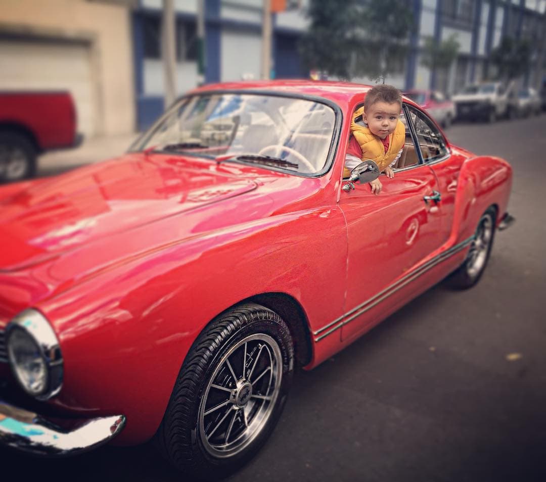 Diego será todo un intrépido y amante de los autos, al igual que su papá.