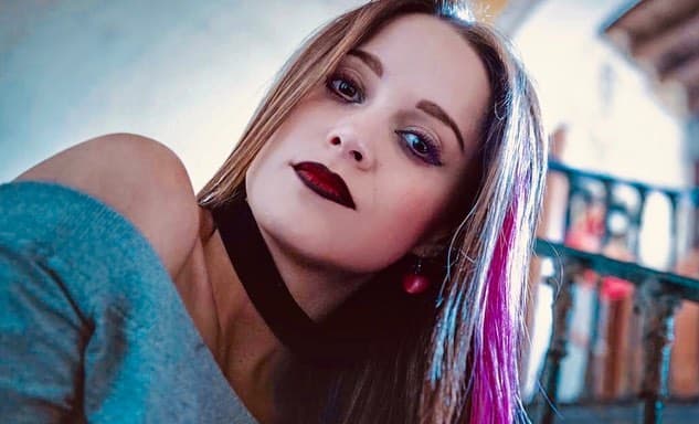 “Pero nos parecemos en lo trabajadoras y en que ambas somos muy entregadas a la gente que queremos. Le he tomado mucho cariño al personaje”, agregó.