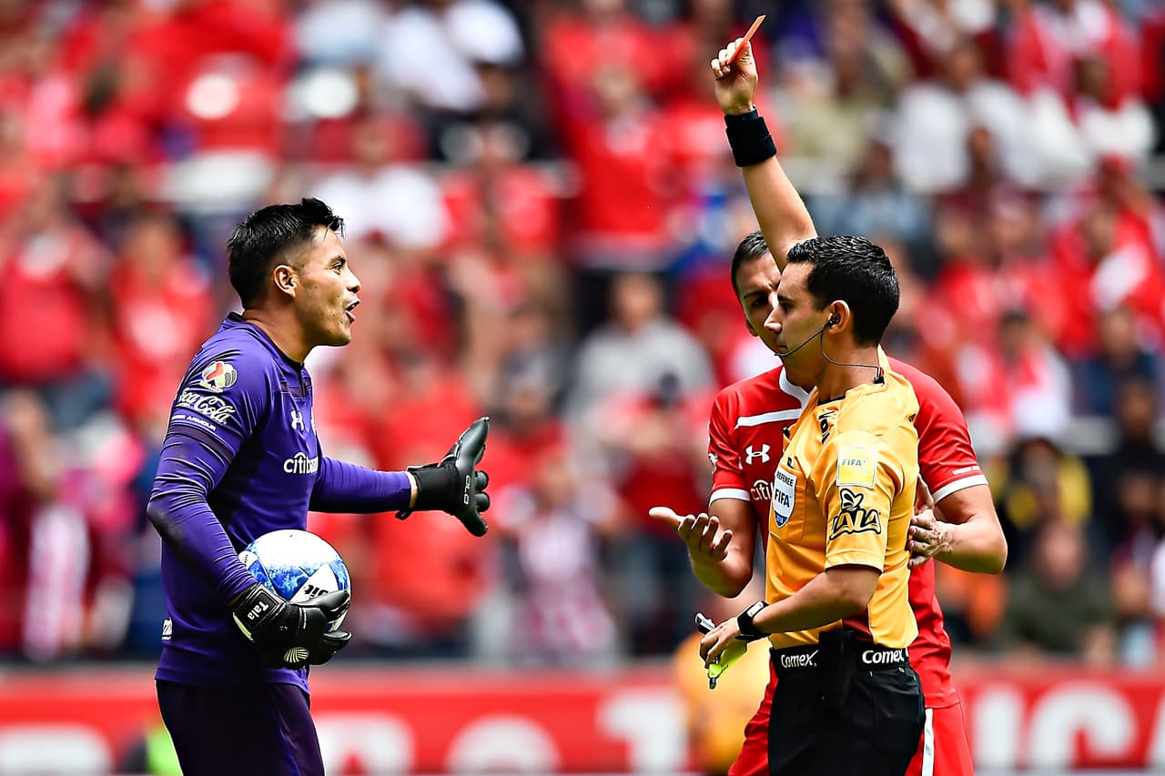Talavera, suspendido dos partidos