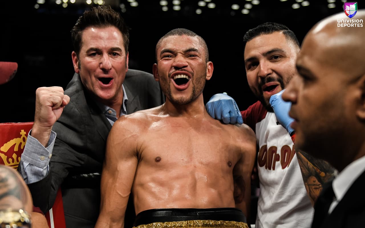 El venezolano José Uzcátegui (27-2, 23 KOs) se llevó la revancha ante Andre Dirrell (26-3, 16 KOs) con un trabajado nocaut en el octavo episodio. 'Bolivita' obtuvo el título interino supermediano de la FIB.